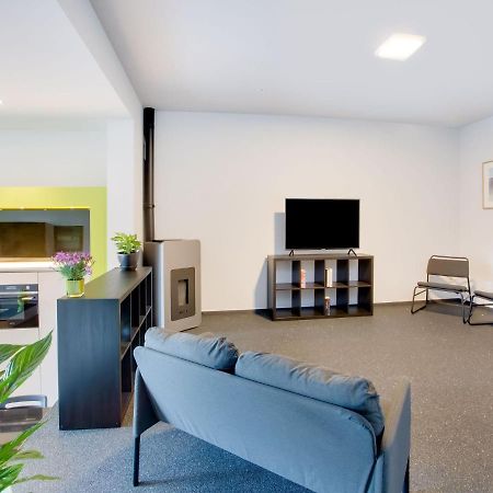Modern Holiday Home In Scherpenheuvel With Infrared Sauna المظهر الخارجي الصورة