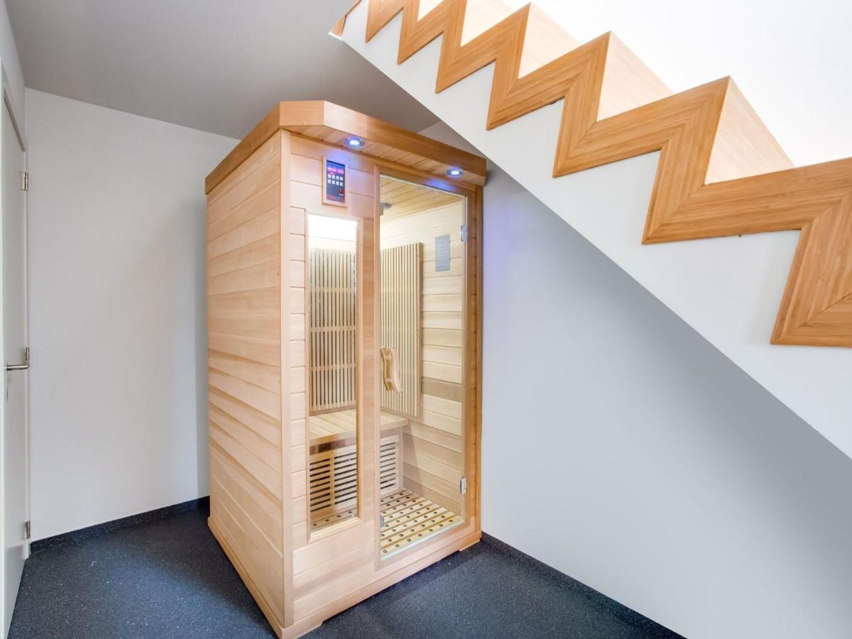 Modern Holiday Home In Scherpenheuvel With Infrared Sauna المظهر الخارجي الصورة