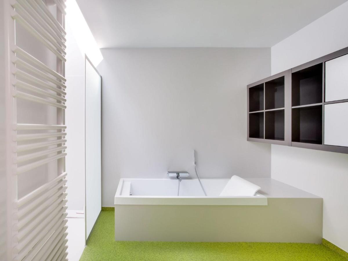 Modern Holiday Home In Scherpenheuvel With Infrared Sauna المظهر الخارجي الصورة